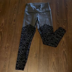 Size 10 Lulu leggings